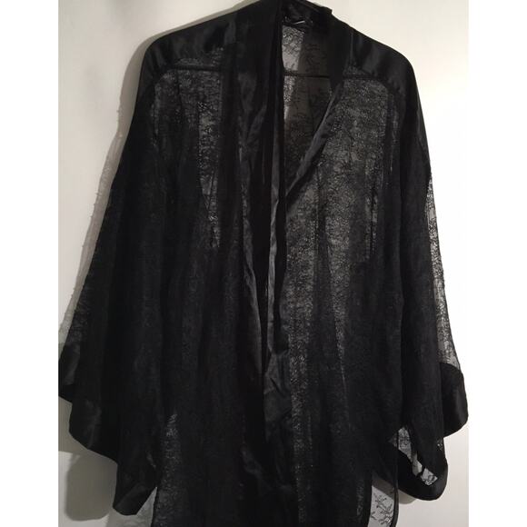 Victoria's Secret Sheer Lace Floral Kimono Short Satin Robe Black Women's XS - Picture 2 of 5